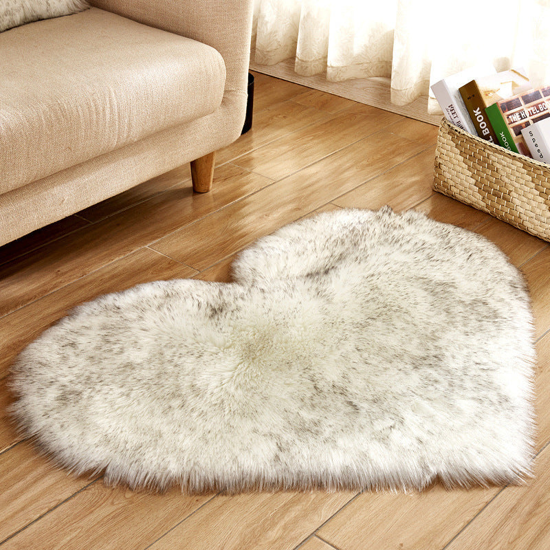 Plush Heart-Shaped Area Rug Kalsten