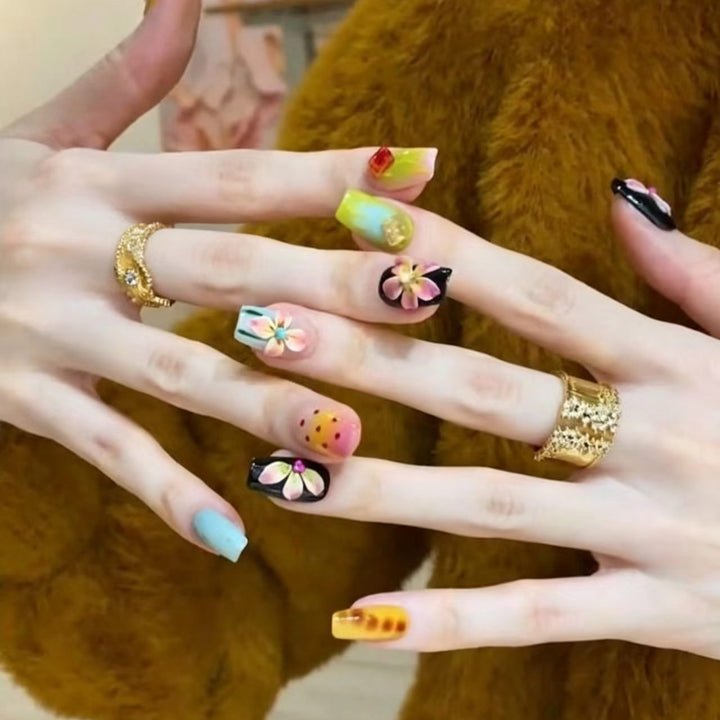 Artistic Floral Nail Art Extensions  1791717357