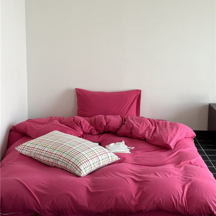 Minimalist Mako satin bedding set with extra-soft surface and easy-care weaving