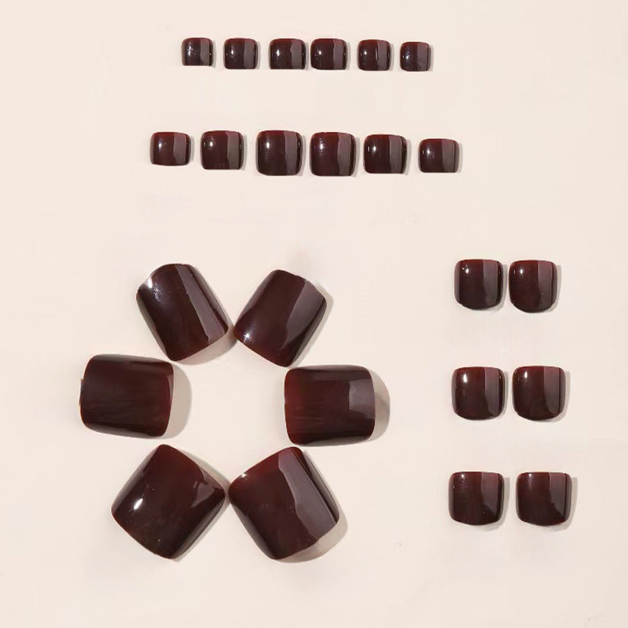Artificial nail set with elegant rounded shapes and glossy finish Kalsten