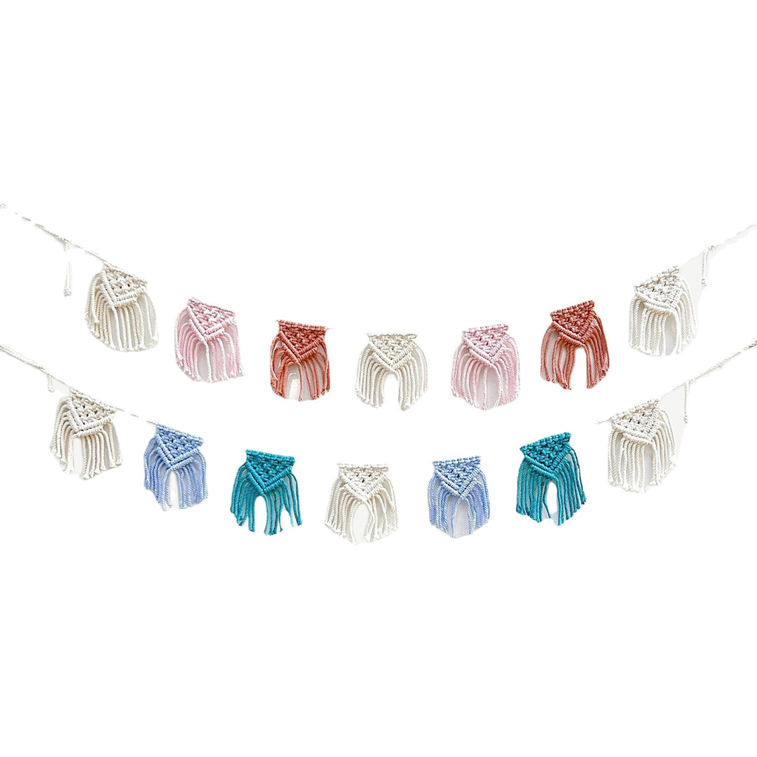 Macrame Wall Decoration with Intricate Fringe Kalsten