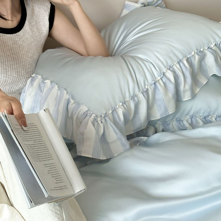 Satin-Duvet cover set with frill and silky gloss finish