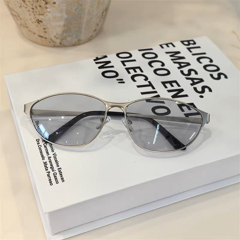 Fashionable Metal Sunglasses in Modern Design Kalsten