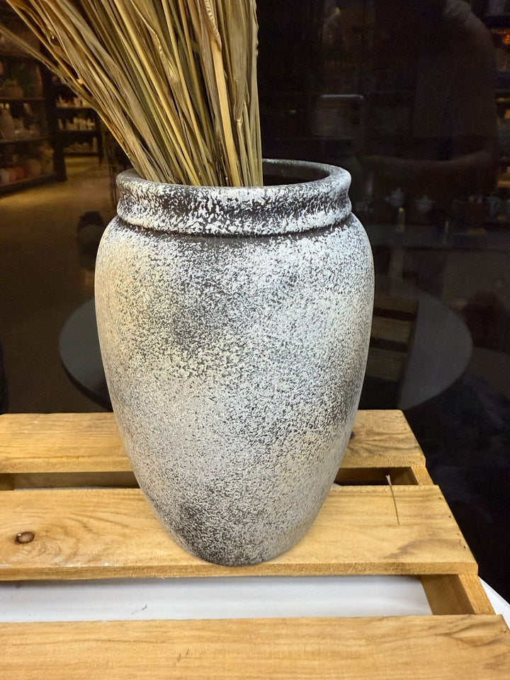 Elegant Ceramic Vase Kalsten