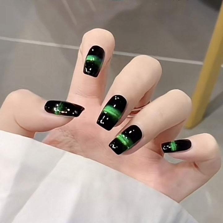 Press-On Nail Art Set with Glossy Gradient Design