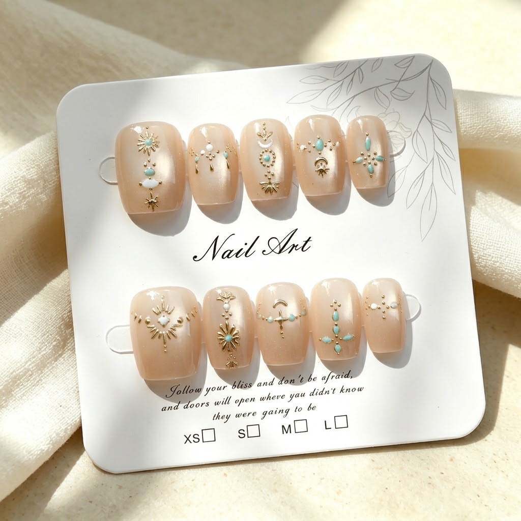 Exquisite Nail Art Press-On Set