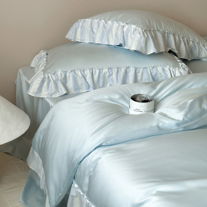 Satin-Duvet cover set with frill and silky gloss finish