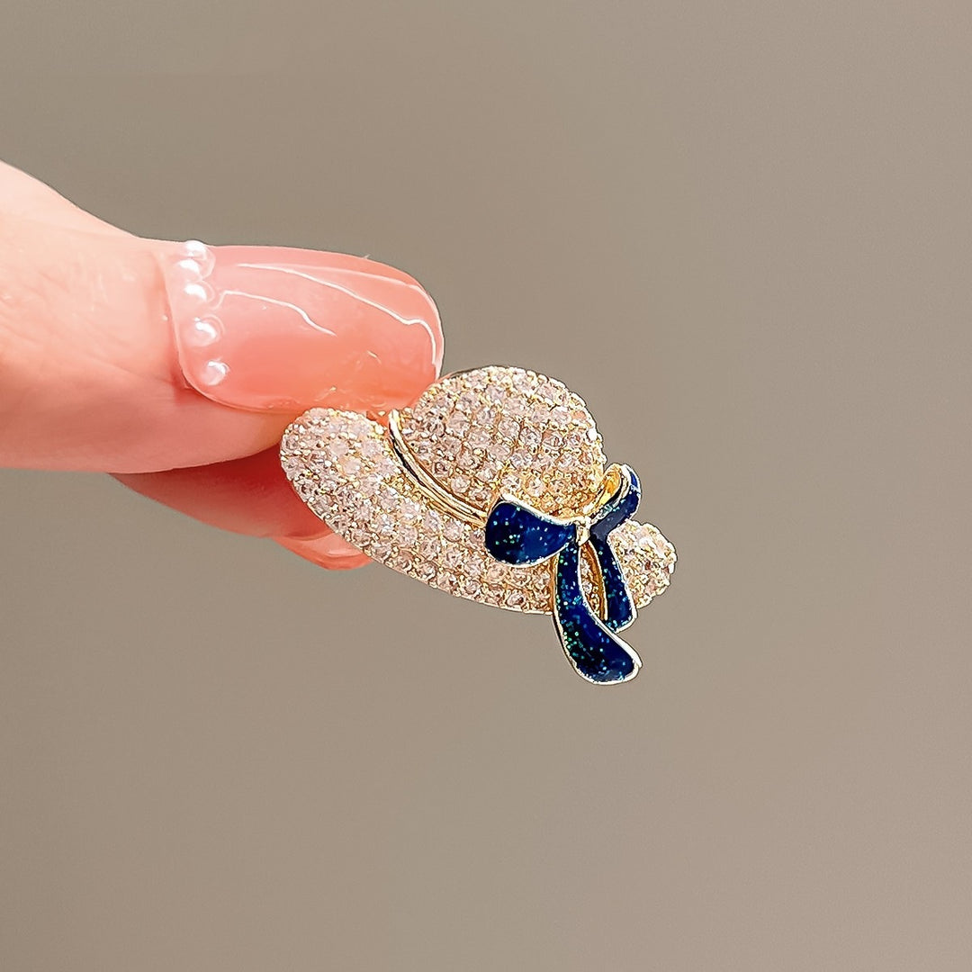 Glamorous flower brooch with sparkling crystals Kalsten