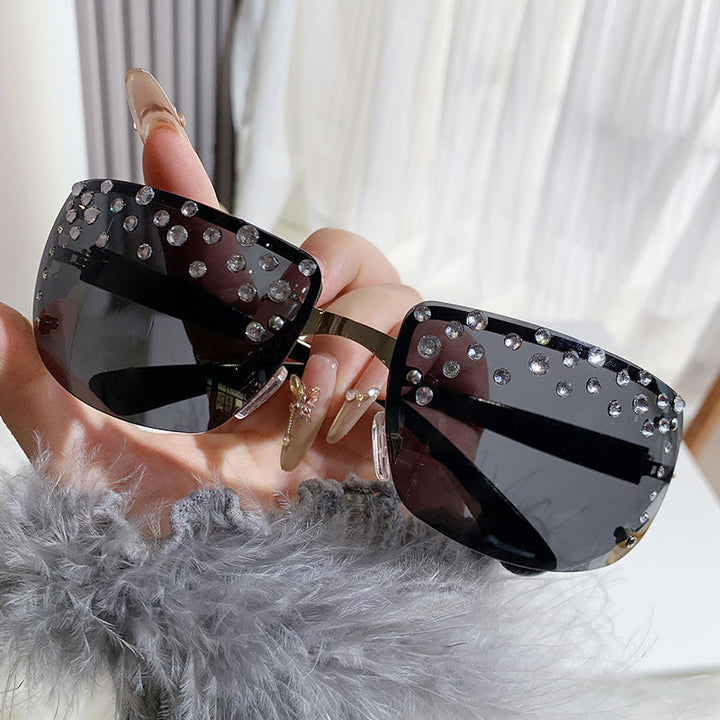 Women's Glamorous Sunglasses with Glitter Accents Kalsten