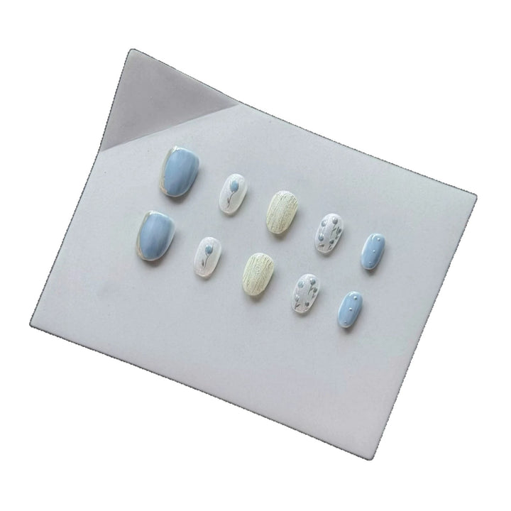 Artistic Press-On Nail Set with Textured Designs