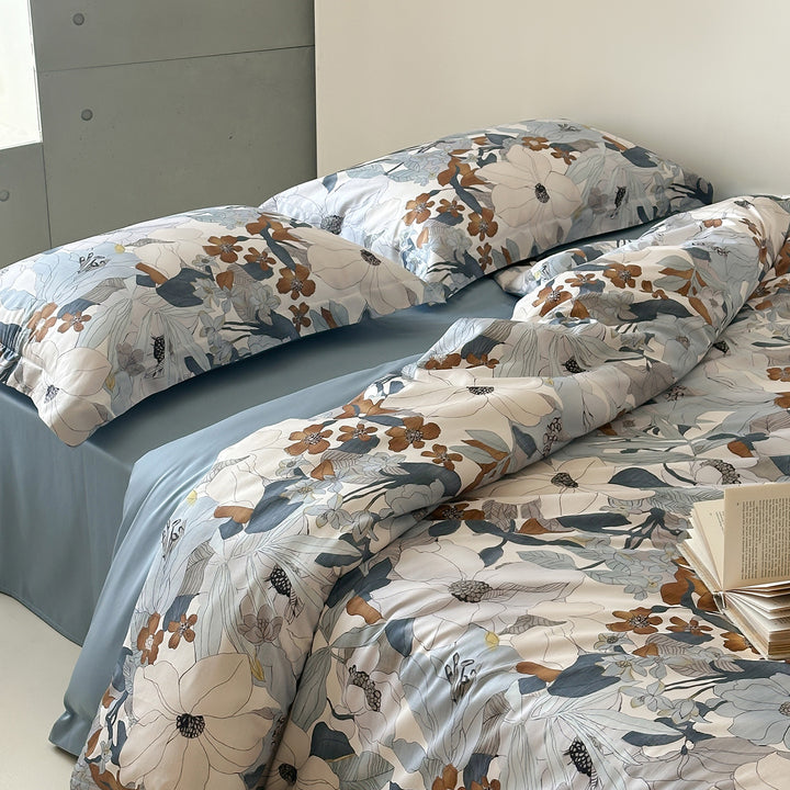 Cotton satin duvet cover set with sketchy floral print and reversible satin