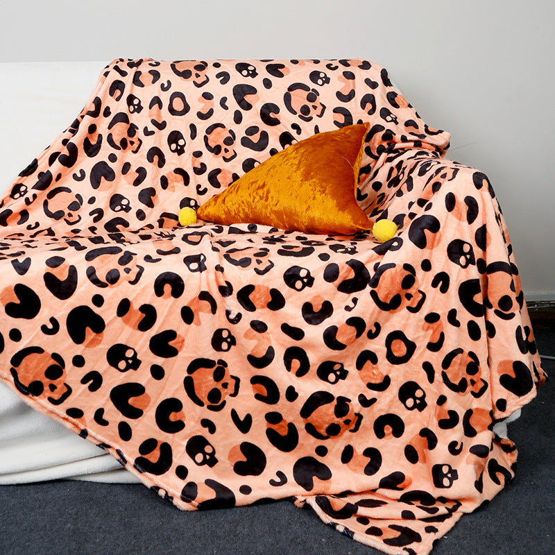 Cuddly blanket with playful motifs of cats and rainbows Kalsten