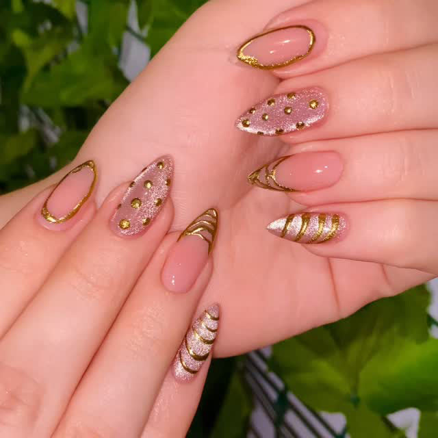 Glamorous Decorative Nail Enhancements Kalsten