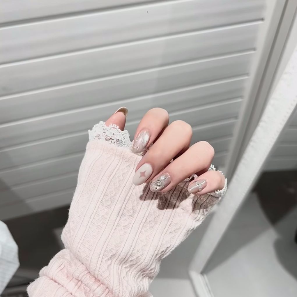 Artistic Press-On Nail Decor