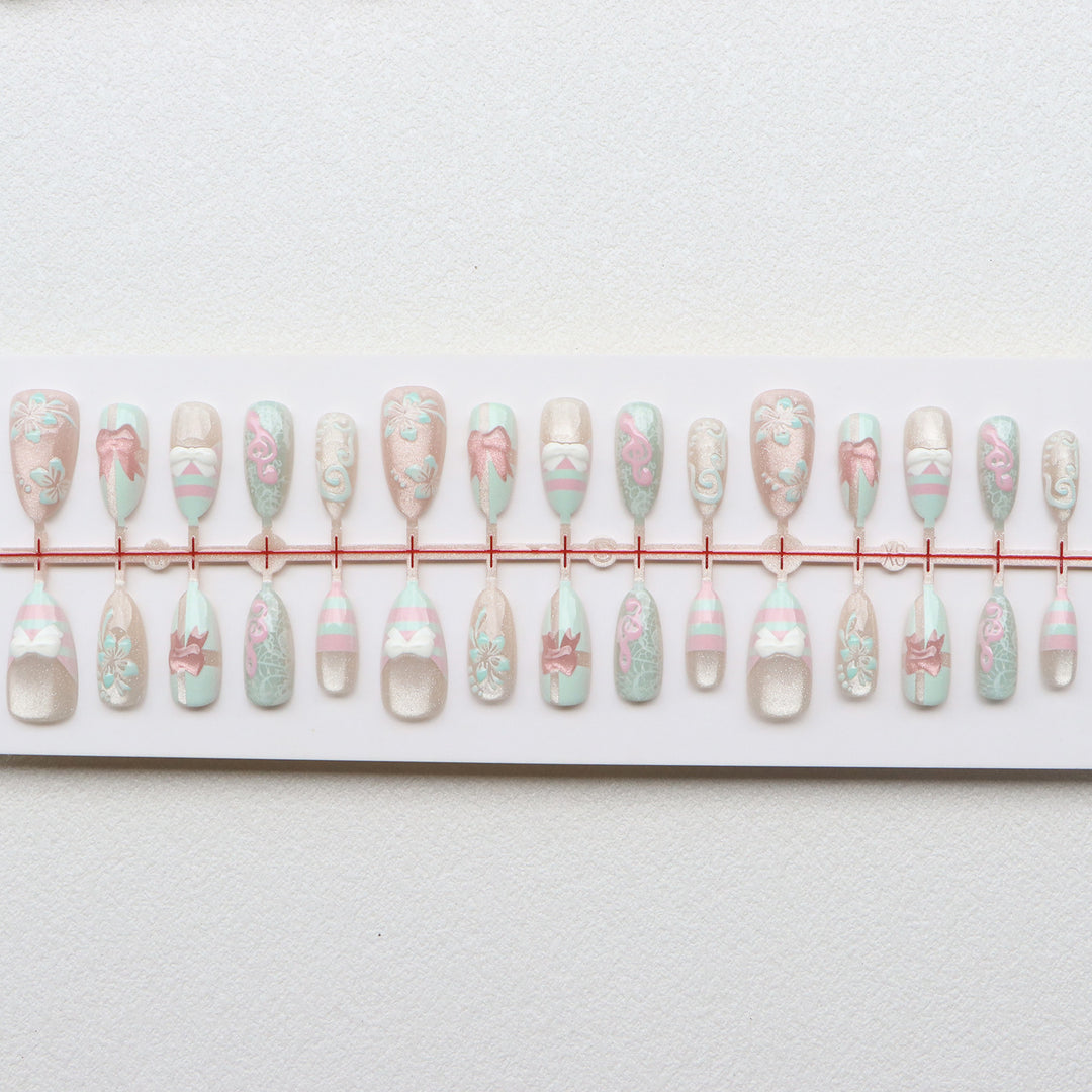 Themed Press-On Nail Art Set Kalsten