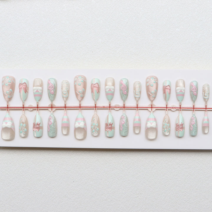 Themed Press-On Nail Art Set Kalsten