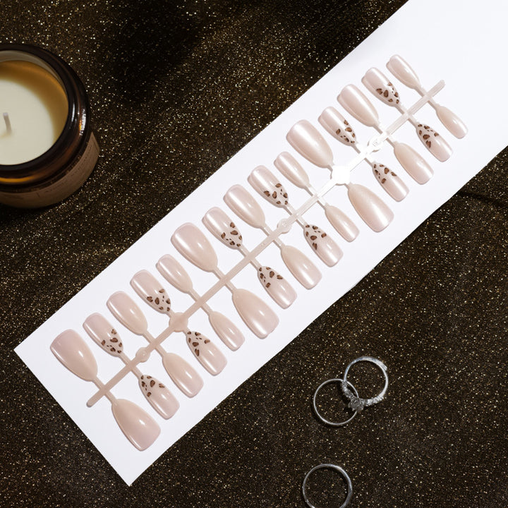 Artificial Nail Tips in Modern Leopard Design Kalsten