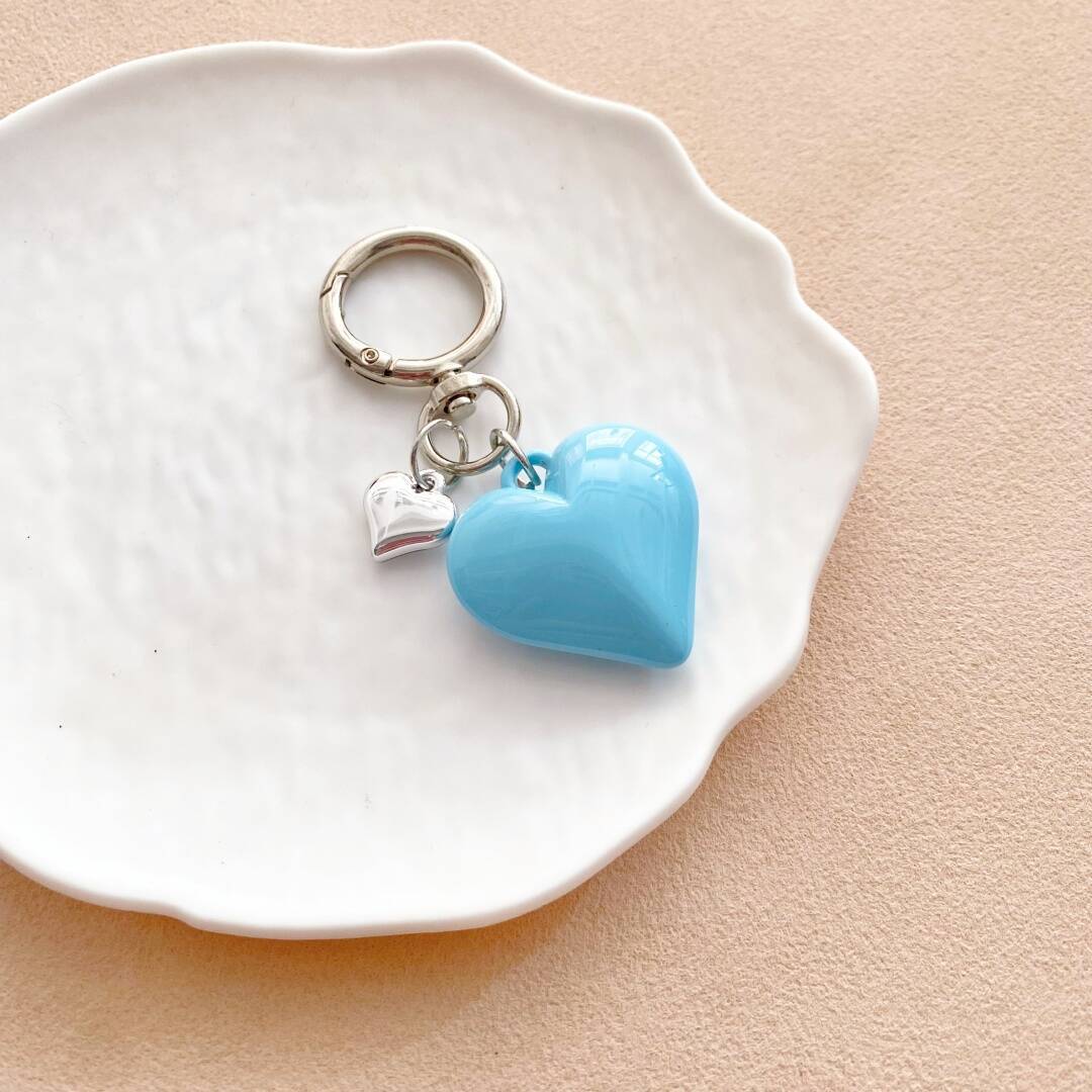 Heart-Shaped Charm Keychain kalsten