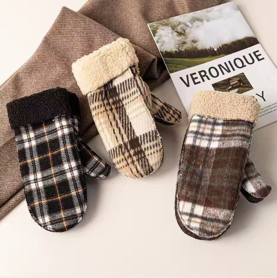 Plush Lined Thermal Mittens Kalsten