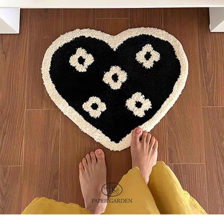 Heart-Shaped Plush Bath Mat Kalsten