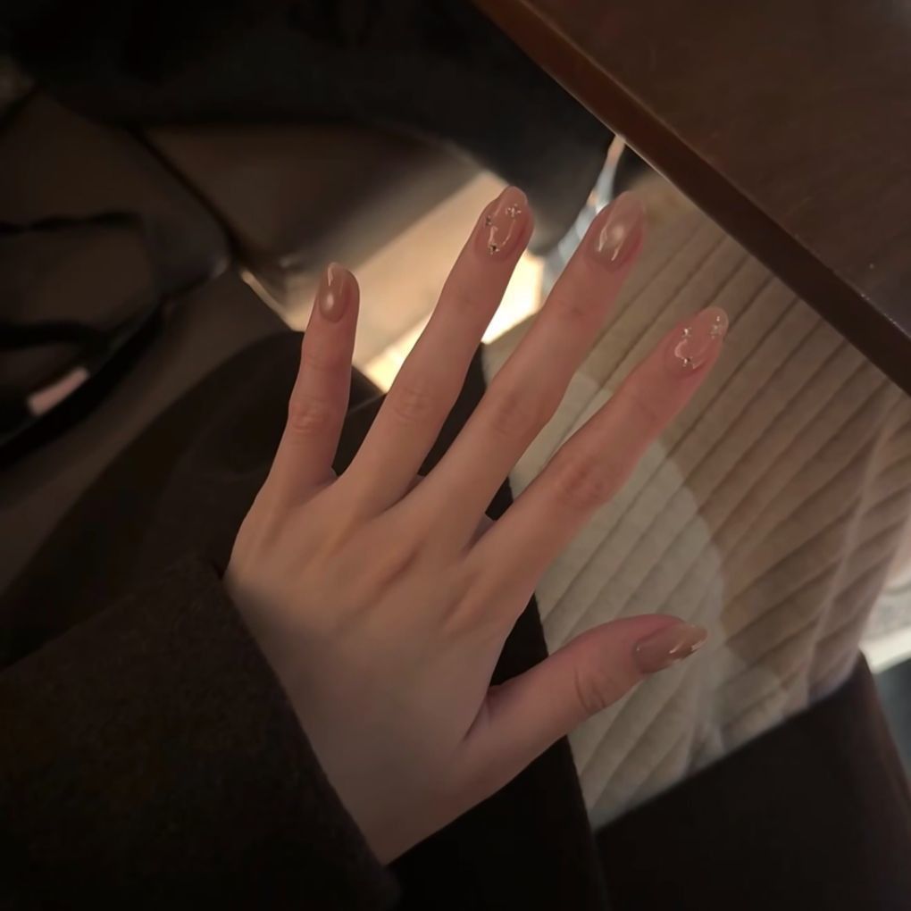 Elegant Decorative Press-On Nail Enhancements