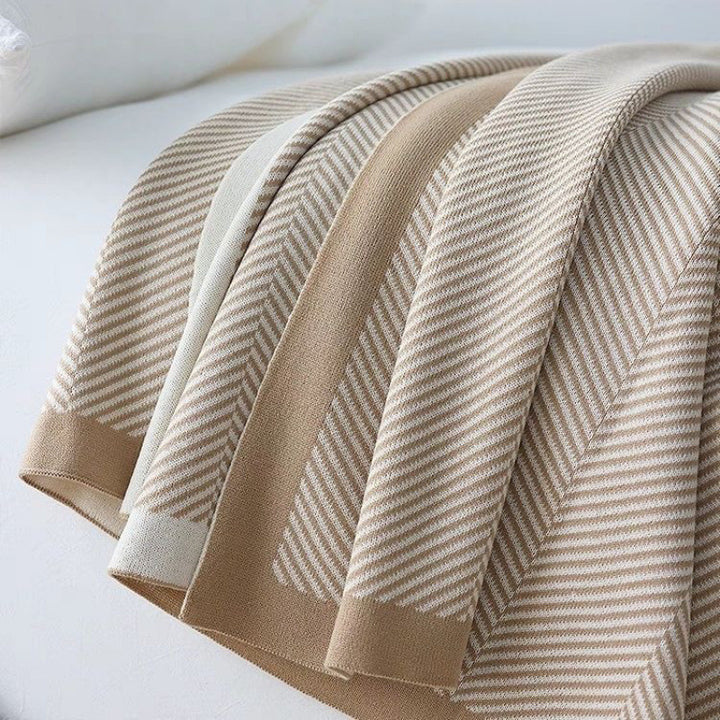 Cozy Knit Blanket Kalsten