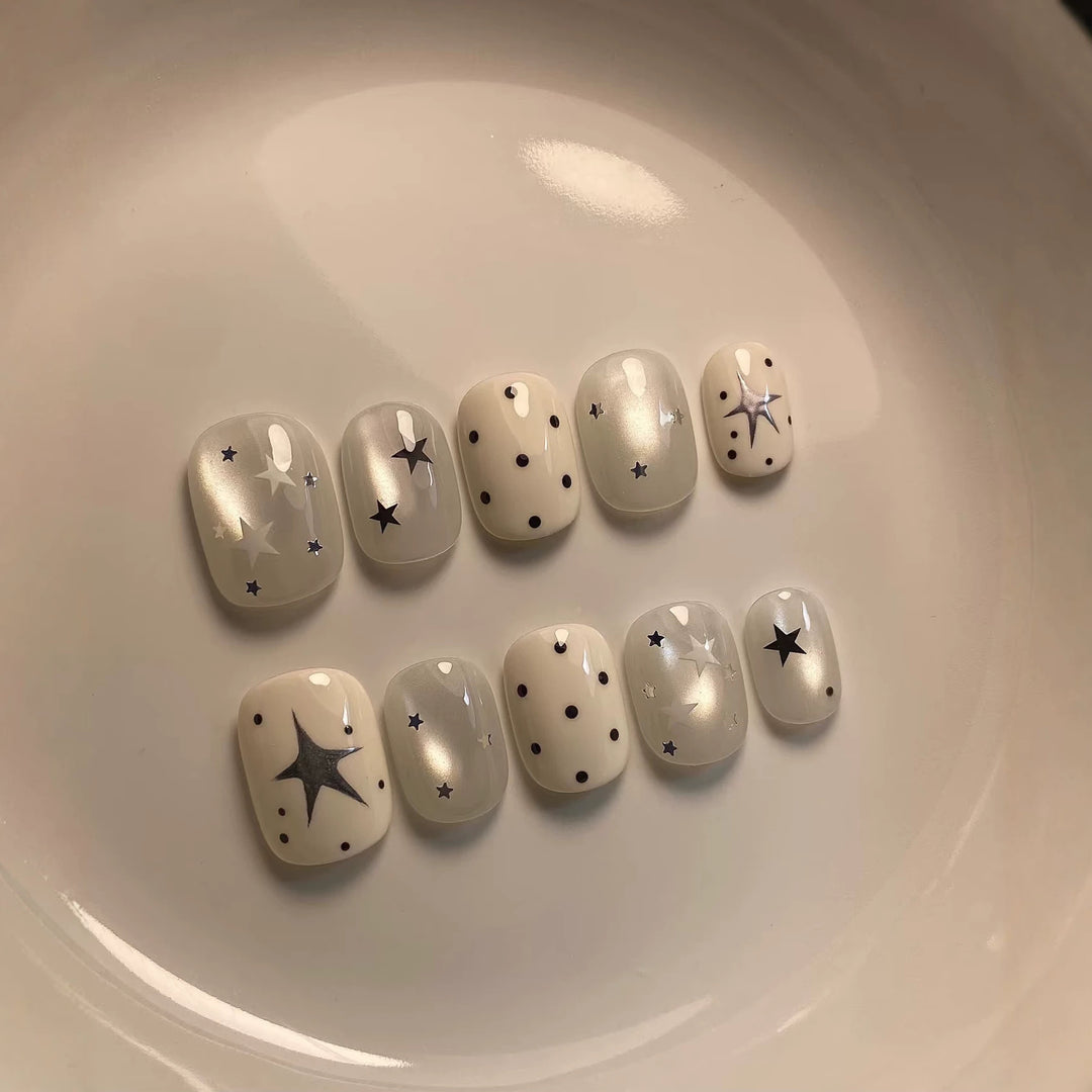 Artistic Star-Decorated Press-On Nails