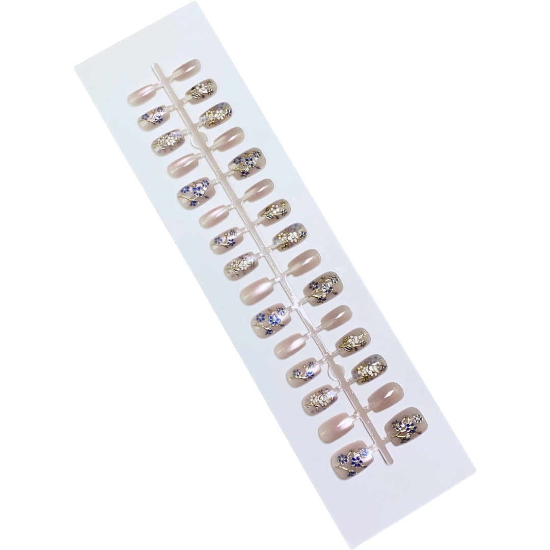 Floral-Inspired Press-On Nail Art Collection
