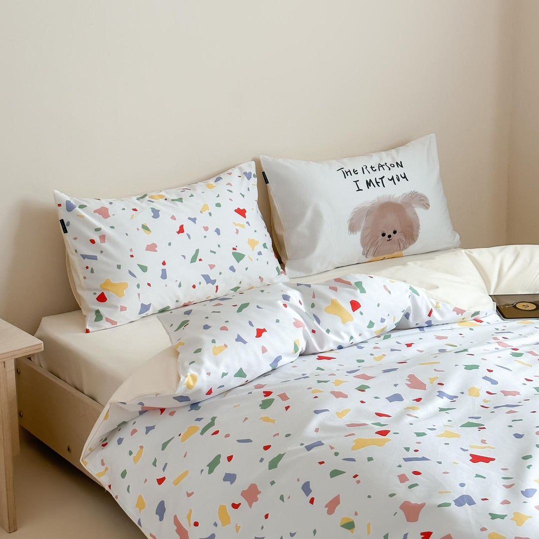 Microfiber bedding set with colorful terrazzo pattern, soft & easy care