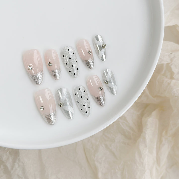 Butterfly-Embellished Press-On Nail Set