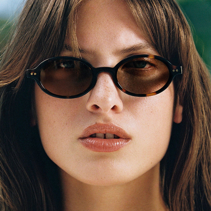 Ladies fashionable oval-shaped sunglasses with fancy frame Kalsten