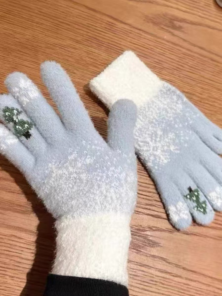 Playful Holiday-Themed Touchscreen Gloves Kalsten