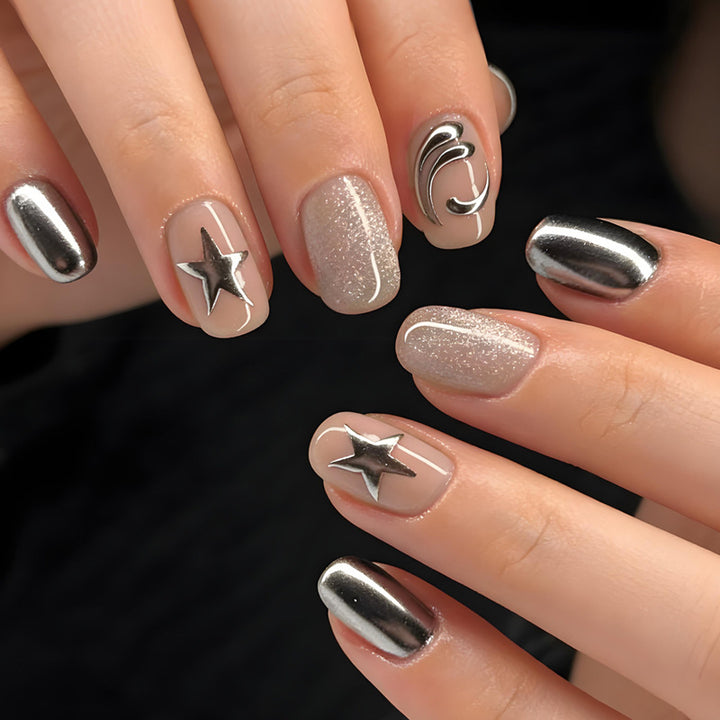 Acrylic nail set with glamorous star motifs and holographic effects Kalsten
