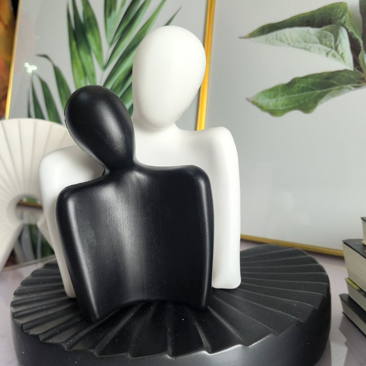 Artistic Dual Figure Decoration Kalsten