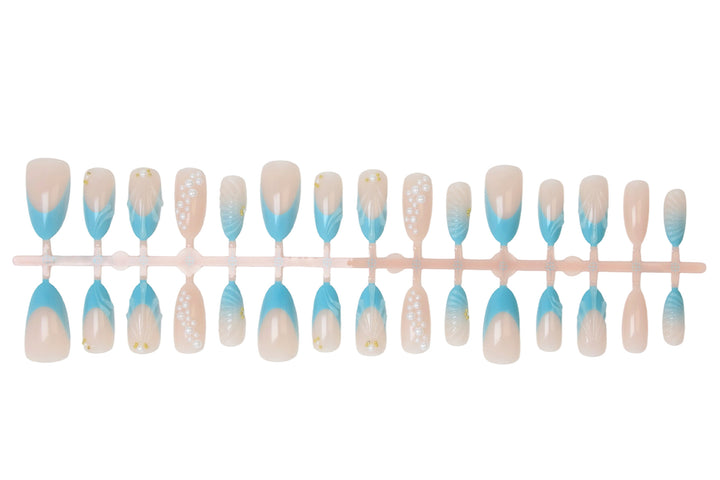 Art nail set with elegant shell and pearl decorations Kalsten