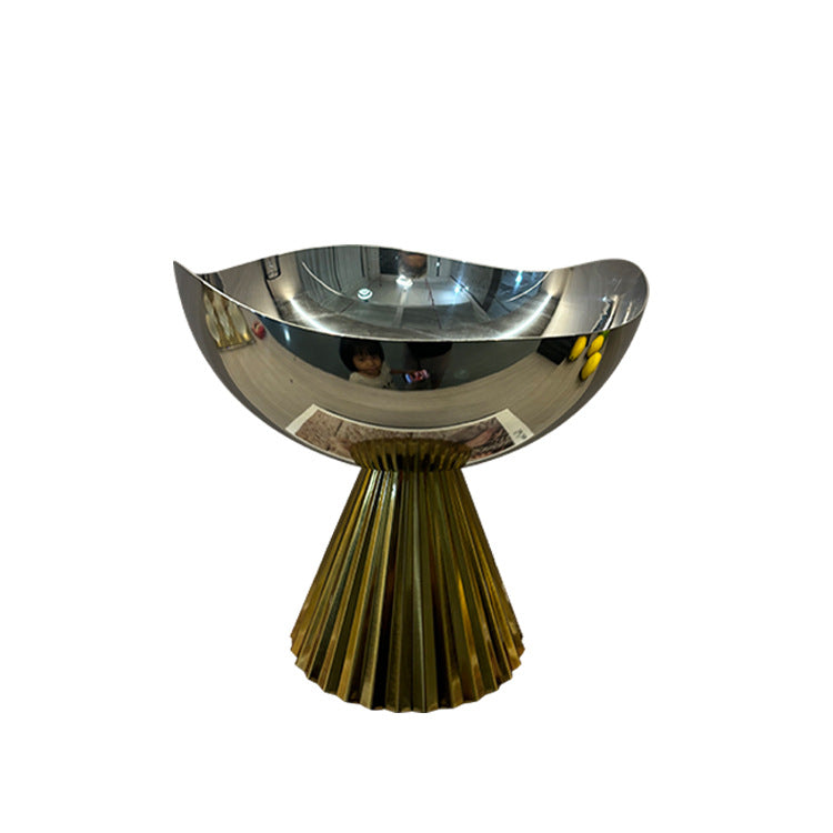 Elegant Metallic Centerpiece