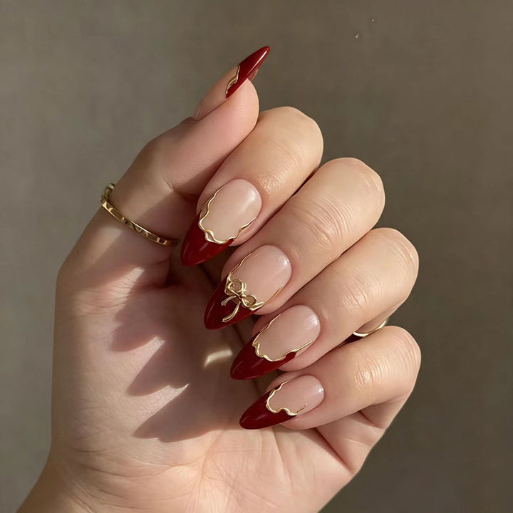 Fake nail set with flower and gold details Kalsten