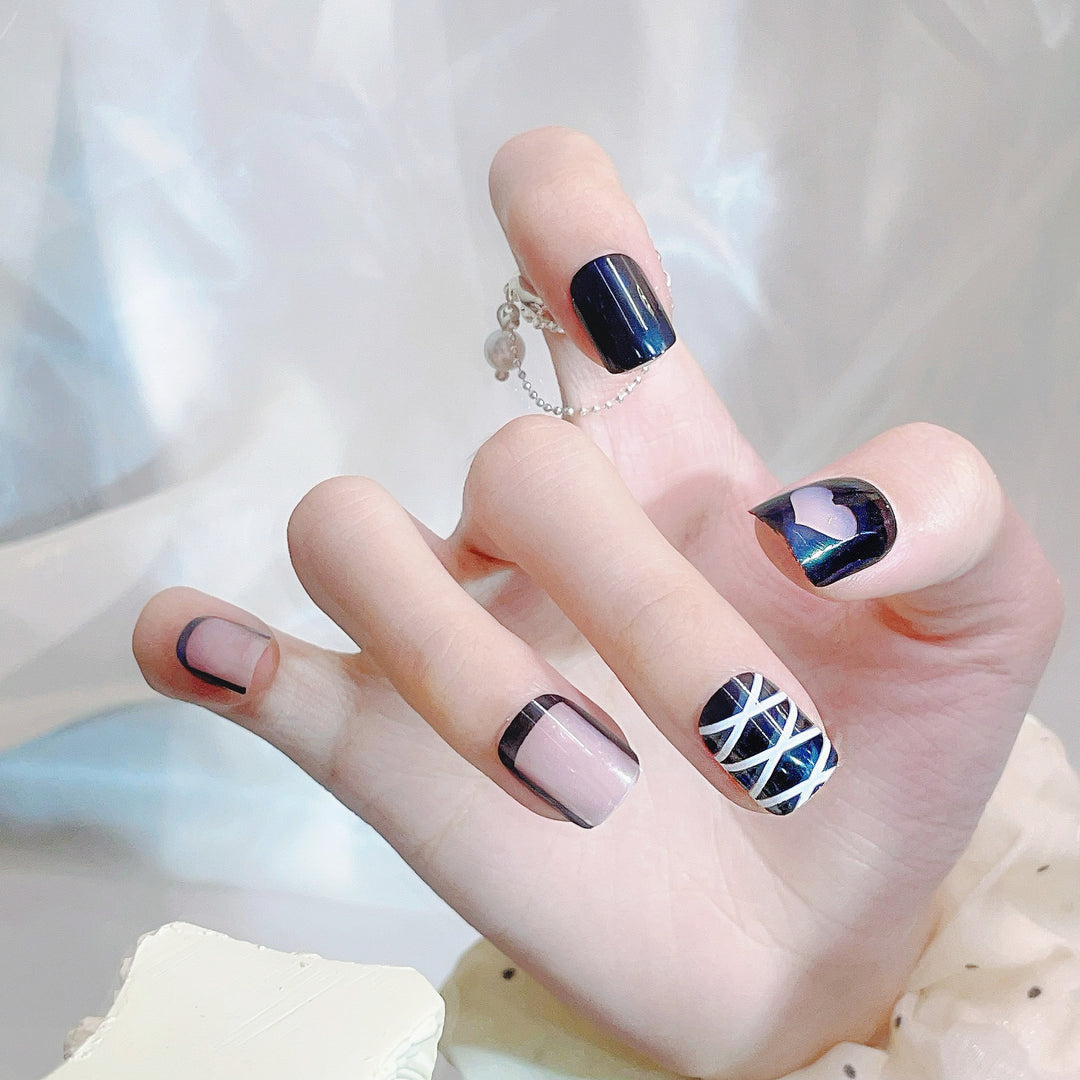 Stylish Press-On Nail Art Set with Heart and Geometric Patterns