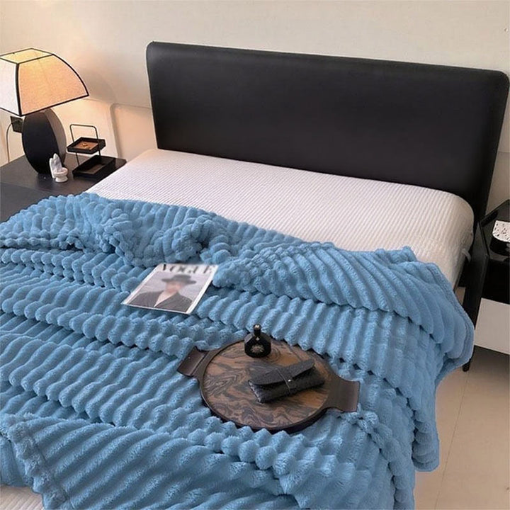 Women's Ultra-Soft Cuddly Blanket with Wave Structure Kalsten