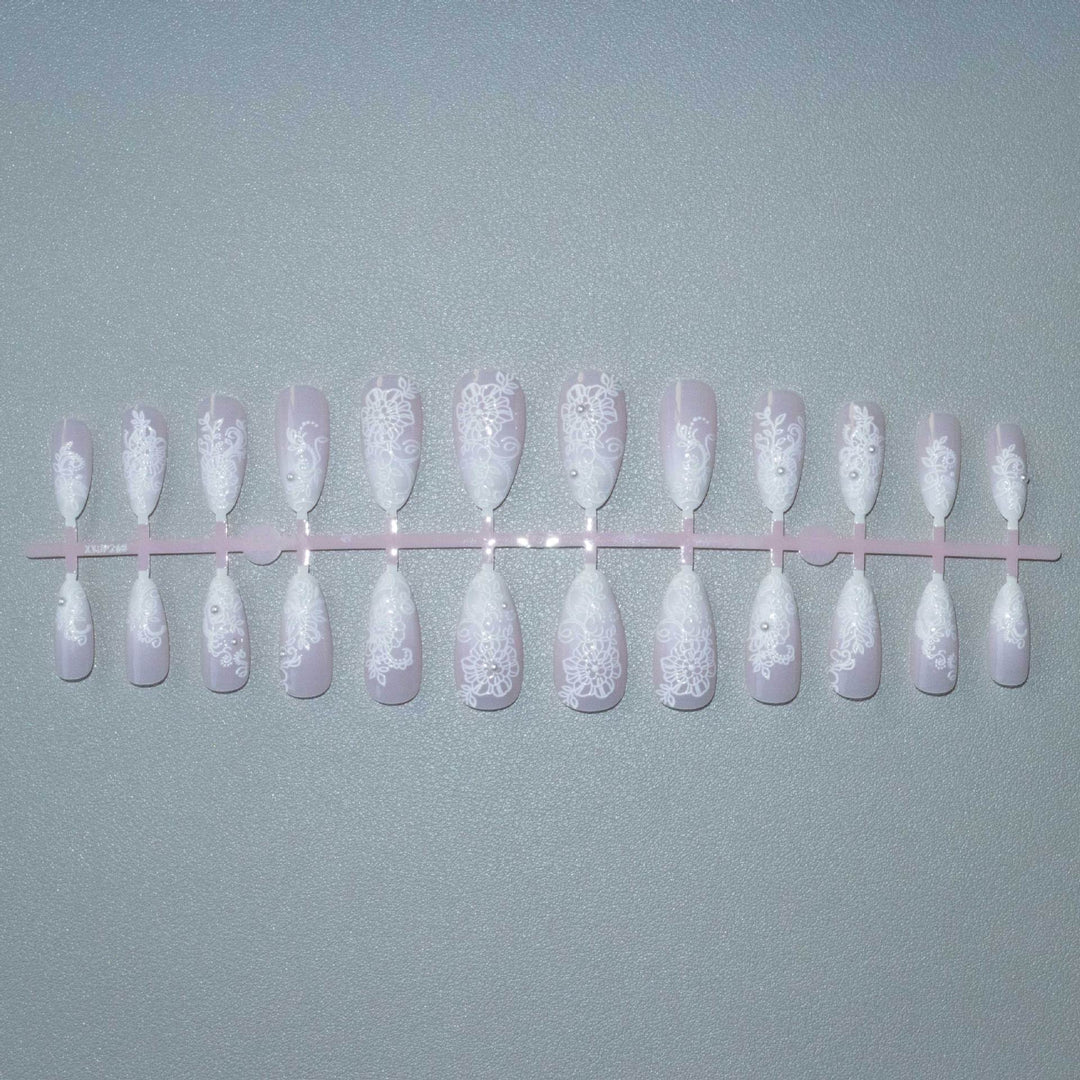 Elegant Lace Design Acrylic Nail Art Kit