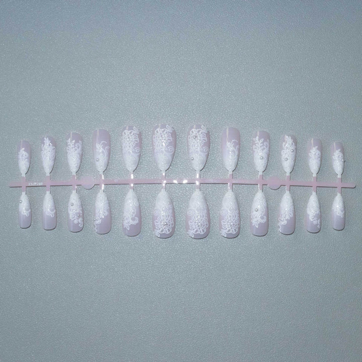 Elegant Lace Design Acrylic Nail Art Kit