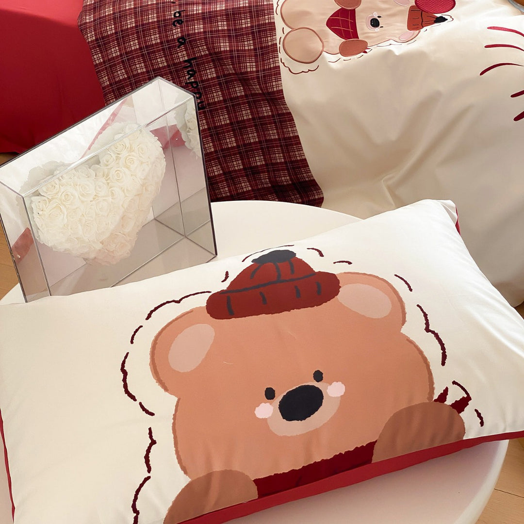 Children's bedding set made of cotton satin with a cute bear print, reversible function & quilted pillowcase