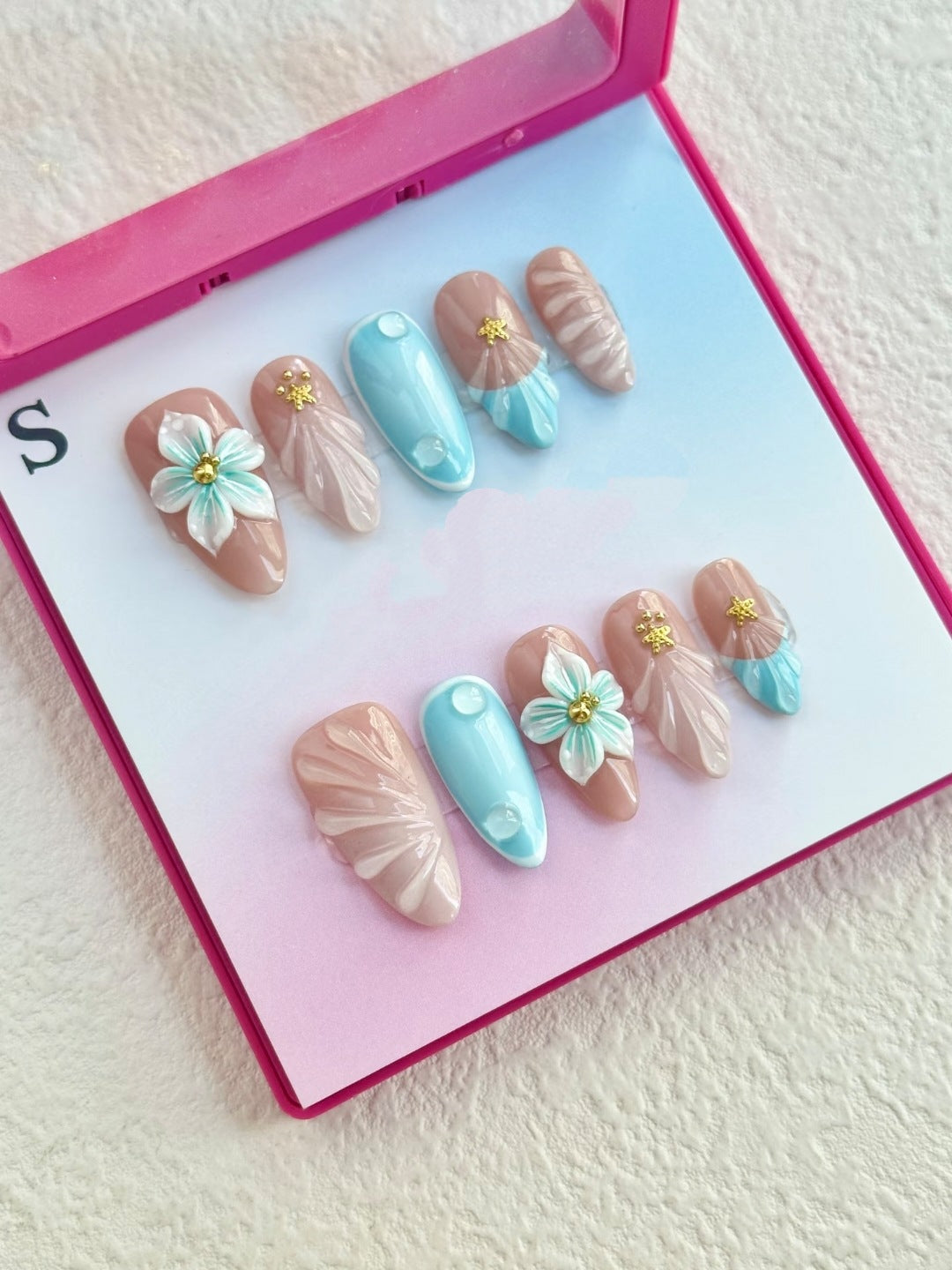 Artistic Press-On Nail Set with Floral and Gem Accents  1791774122