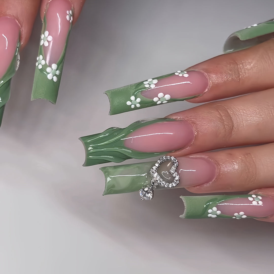 Decorative Floral Acrylic Nail Set Kalsten