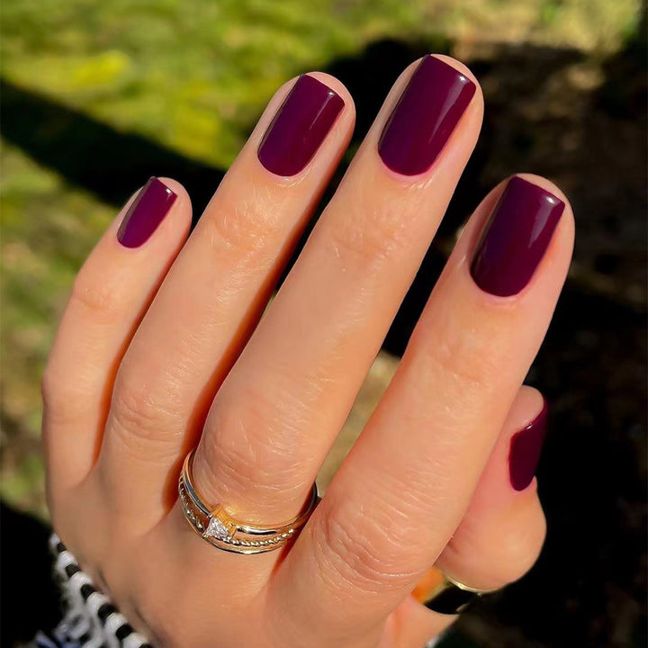 Elegant Nail Art with Gloss Finish Kalsten