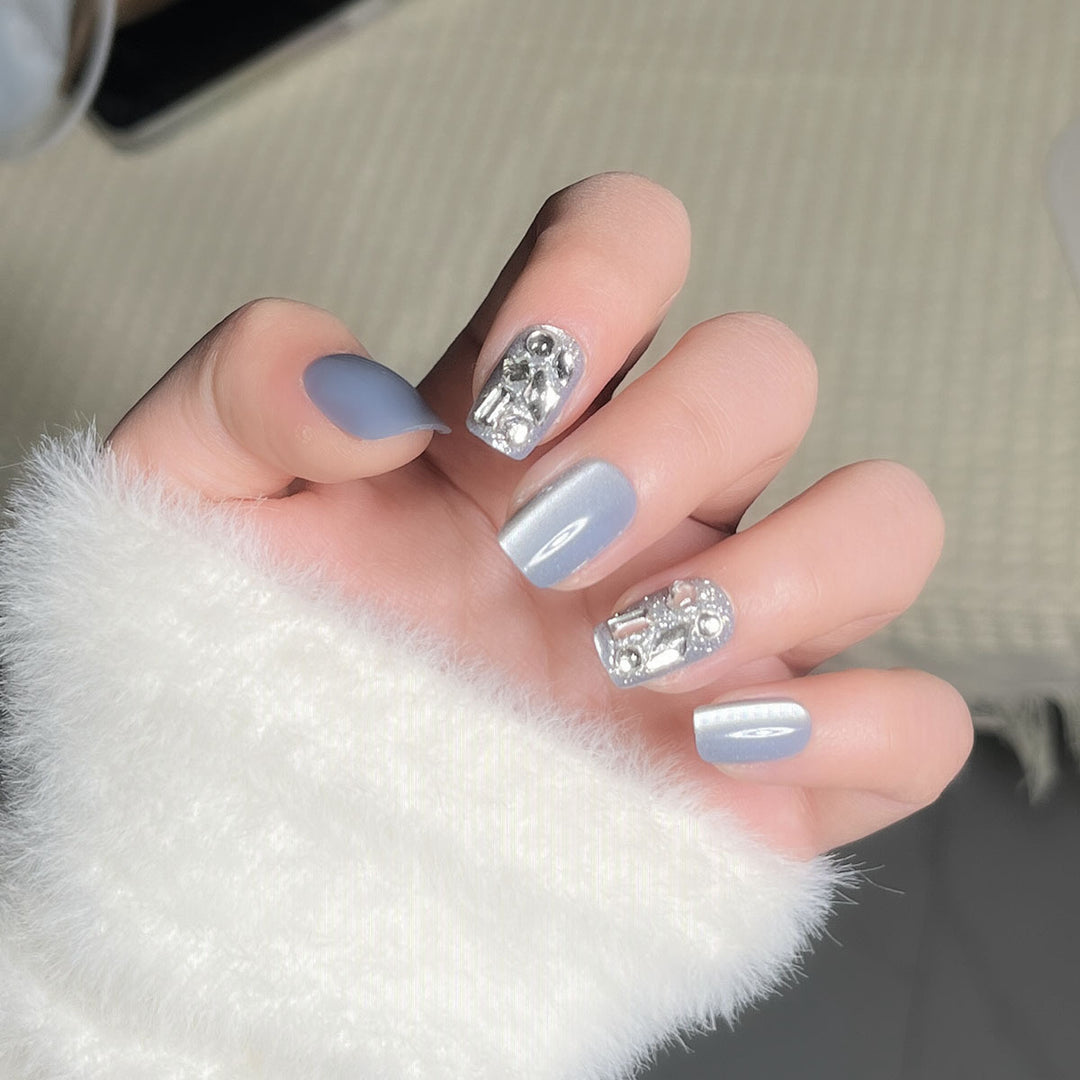 Decorative Press-On Nail Art Set with Shimmering Silver Accents