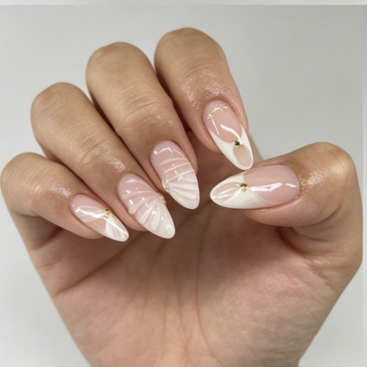 Detailed Floral Press-On Nail Design Kalsten