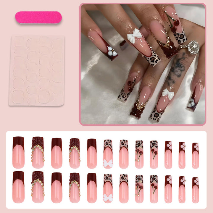 Artificial nail set with extravagant designs Kalsten