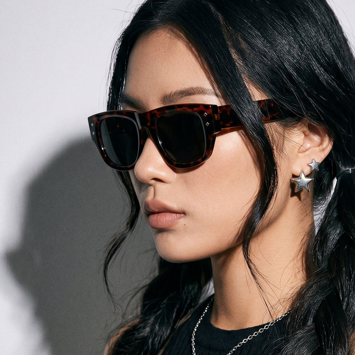 Women's fashionable sunglasses in trendy rectangle design Kalsten
