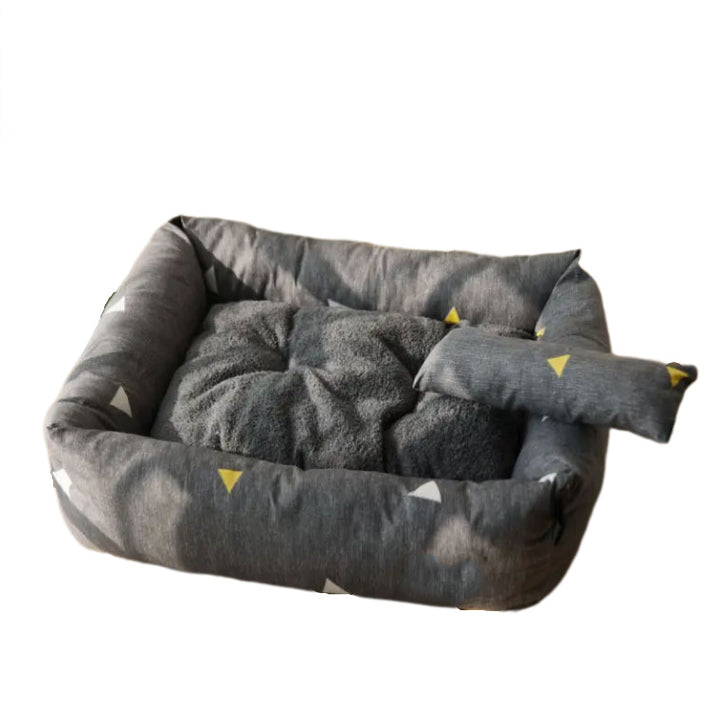 Plush Crown-Patterned Dog Bed
